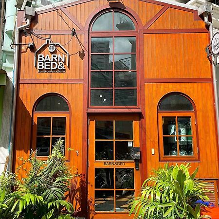 Barn & Bed Hostel Bangkok Exterior photo