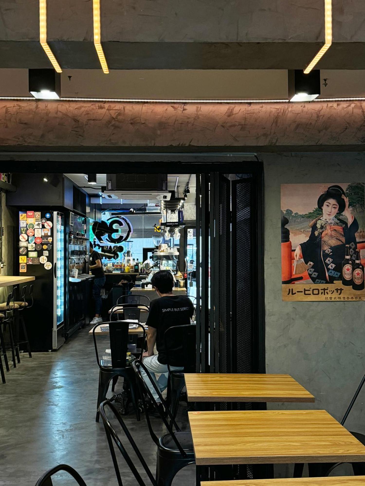 Barn & Bed Hostel Bangkok Exterior photo