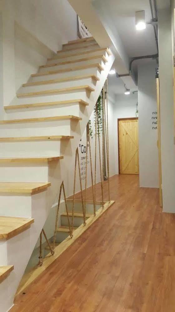 Barn & Bed Hostel Bangkok Exterior photo